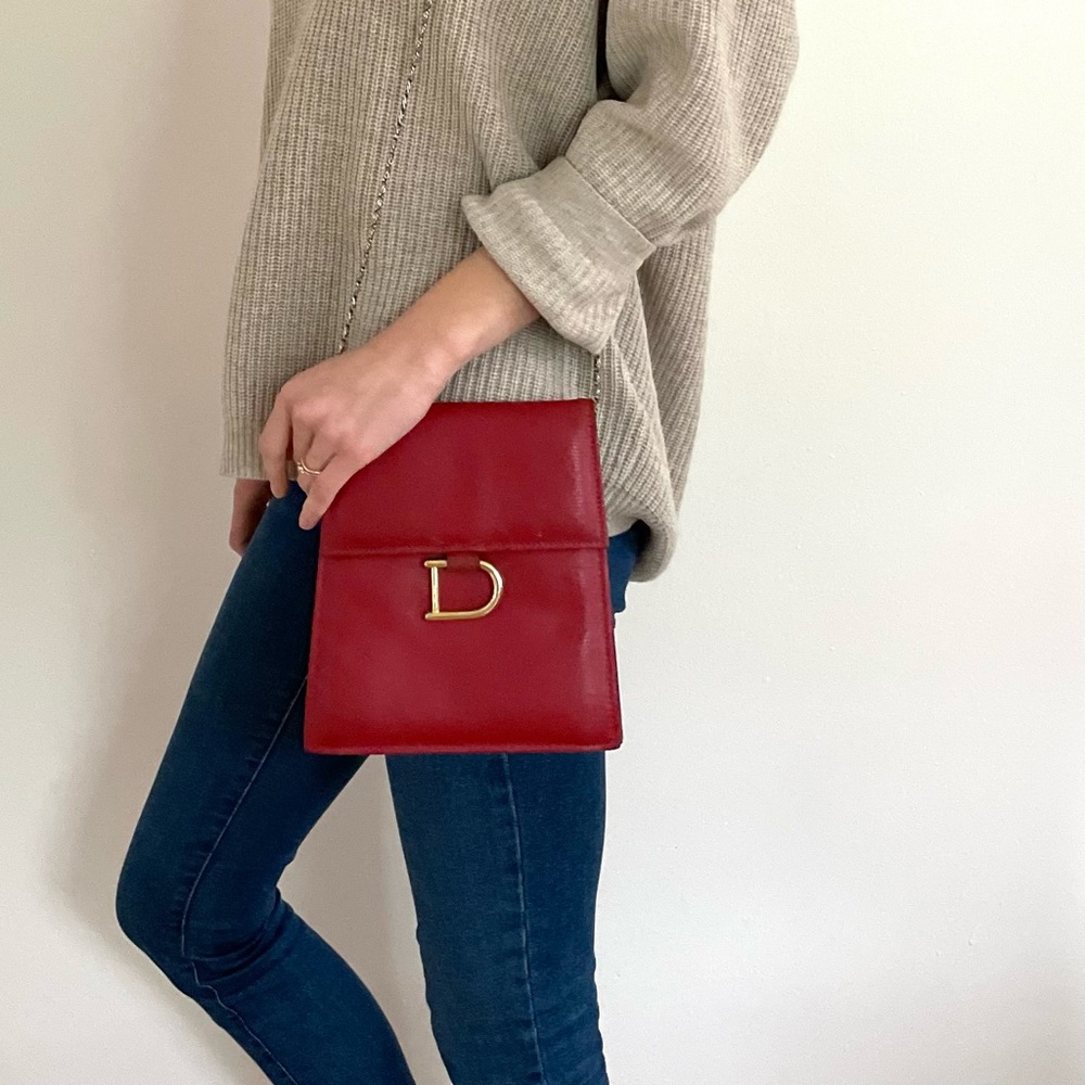 Vintage Red Pebbled Leather Purse with Gold Accents